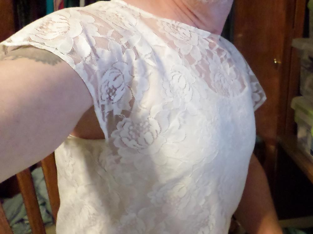 18P White lace dress