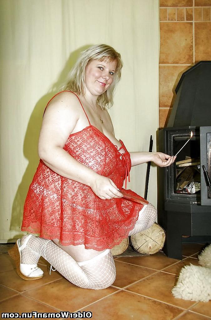 16P 38 year old BBW mom Juliana from OlderWomanFun