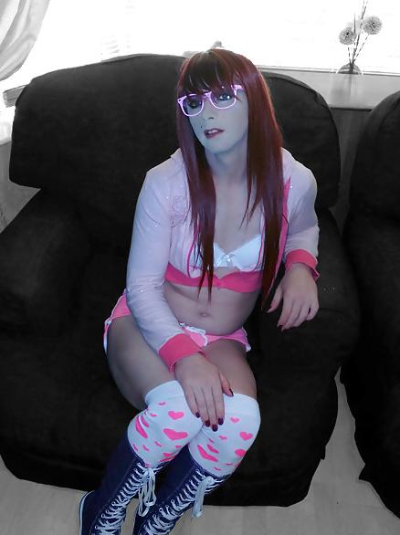 19P Tranny Supersatin Pink Hoodie and Purple Converse part 1
