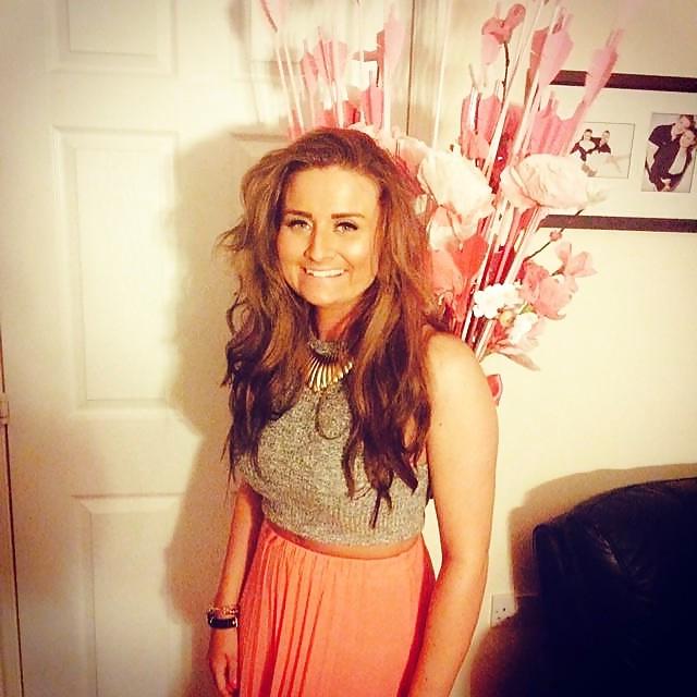 13P British Chloe Leeds