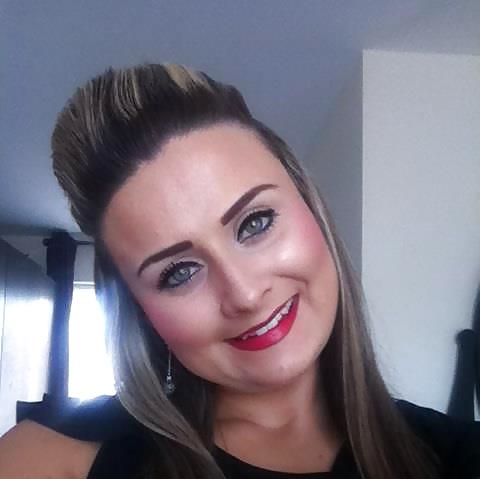 13P British Chloe Leeds