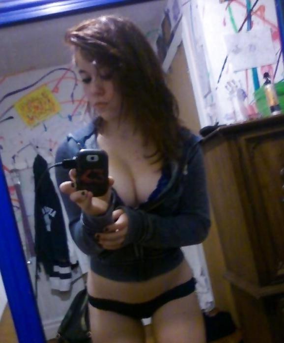 25P Naked & Naughty Teen Self Shots 1
