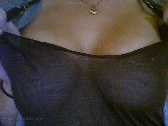 25P Renee Olstead - Leaked Naked and Naughty personal pictures!