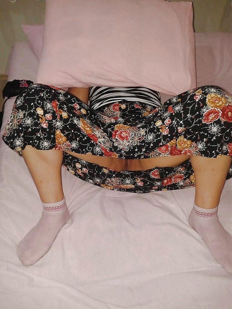 11P Turkish Turbaned Slut Beyza