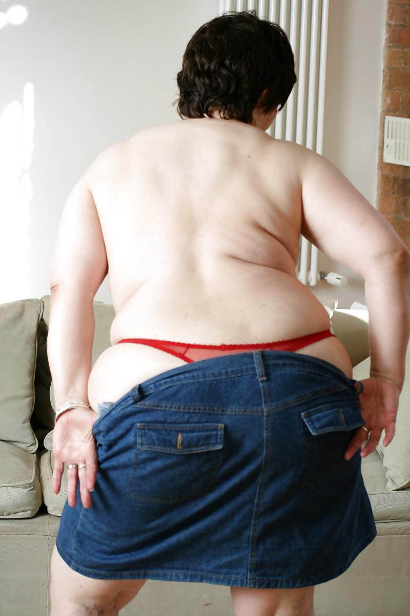 25P BBW Mature With Hairy Pussy