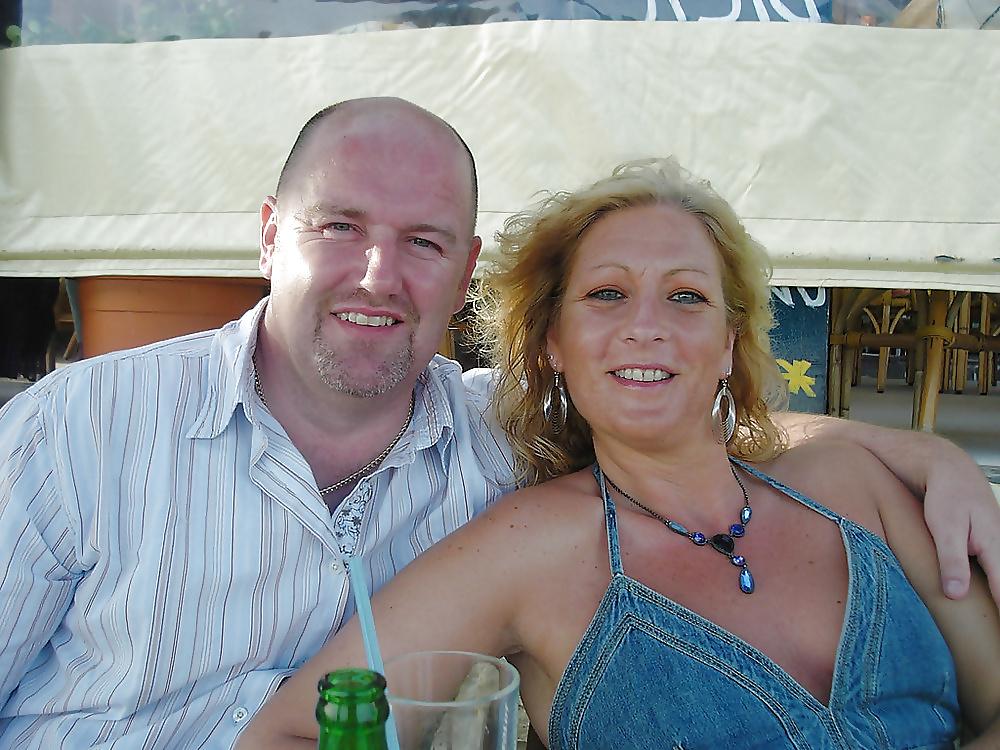 5P British Wife Toni