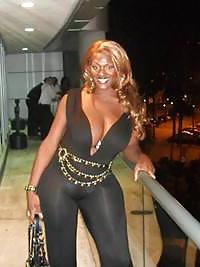 25P Black chicks with blonde hair