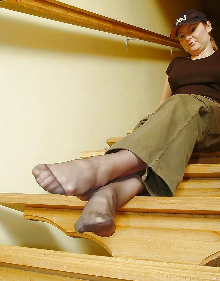 25P Nylon feet 56