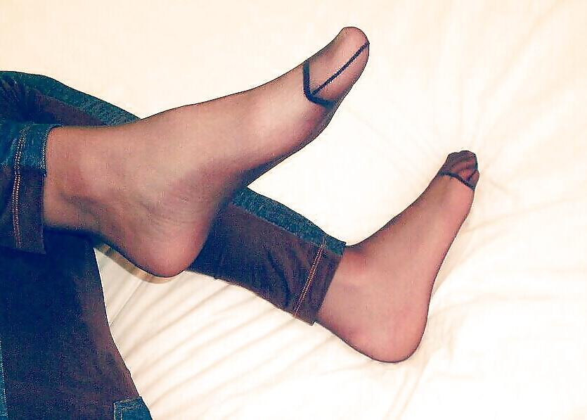 25P Nylon feet 56