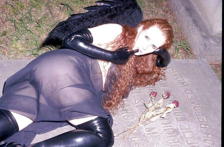 19P Gothic Redhead