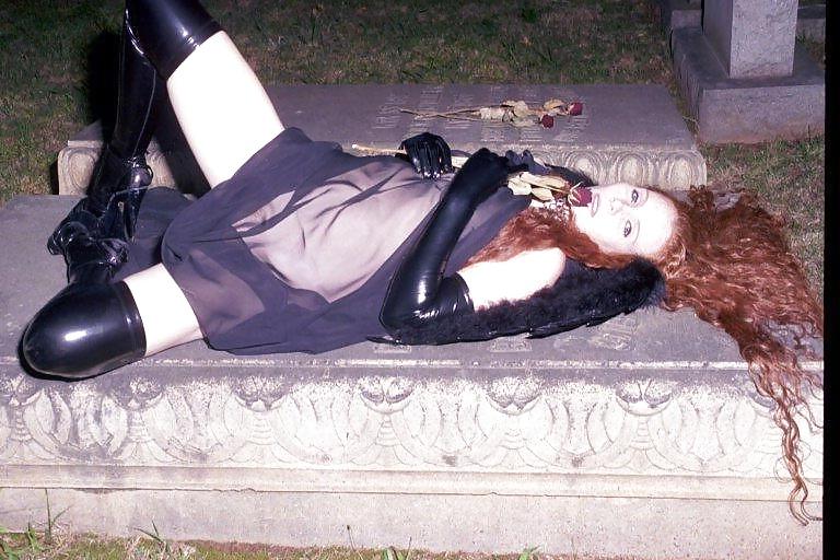 19P Gothic Redhead