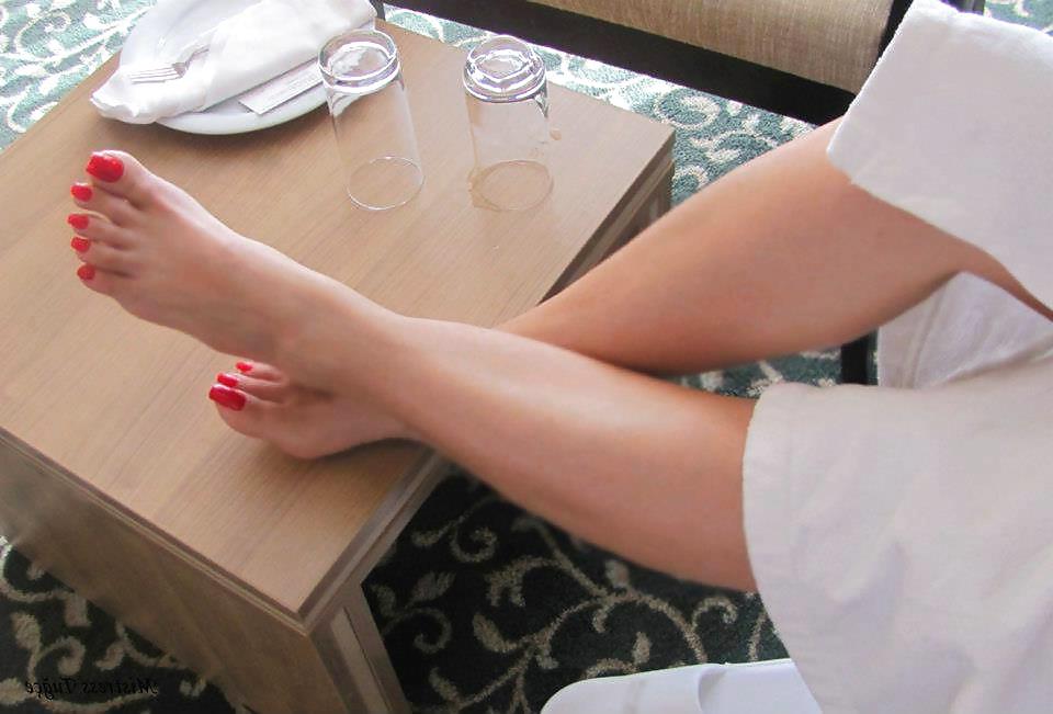 25P Sexy feet & heels