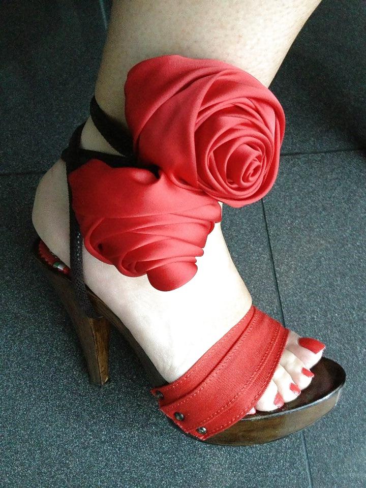 25P Sexy feet & heels