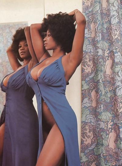 4P CLASSIC BLACK MILFS AND MATURES VOL.41