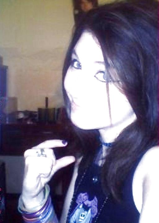 25P GIRL WHO KNOW THE TRUTH
