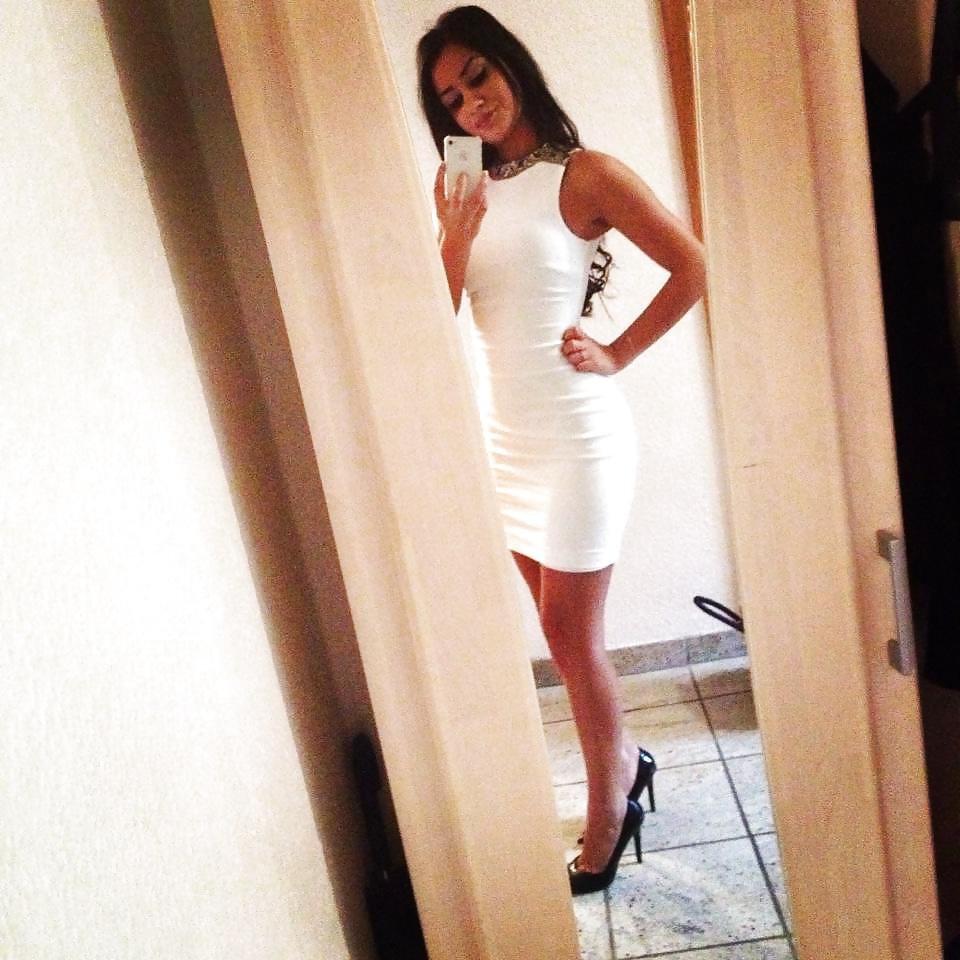 12P Hot Turkish Girl !!!