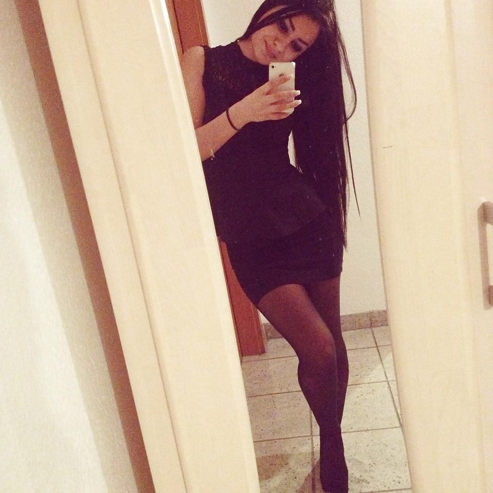 12P Hot Turkish Girl !!!