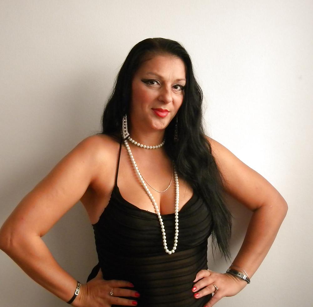 7P Sexy and classy lady