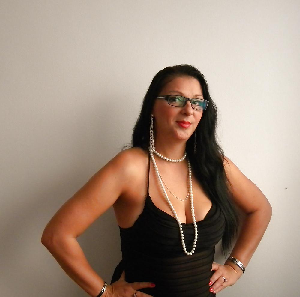 7P Sexy and classy lady