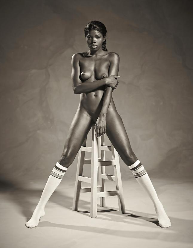 16P Beautiful Woman In Black And White