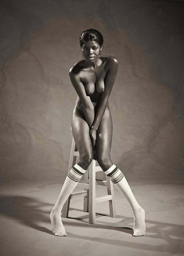 16P Beautiful Woman In Black And White