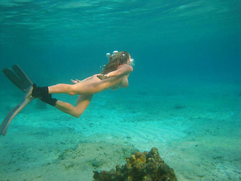 15P Underwater with Kelly Madison
