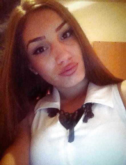 11P AnaMarija MACEDONIAN SLUT I LIKE TO GIVE FACIAL 