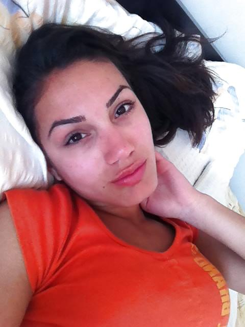 11P AnaMarija MACEDONIAN SLUT I LIKE TO GIVE FACIAL 