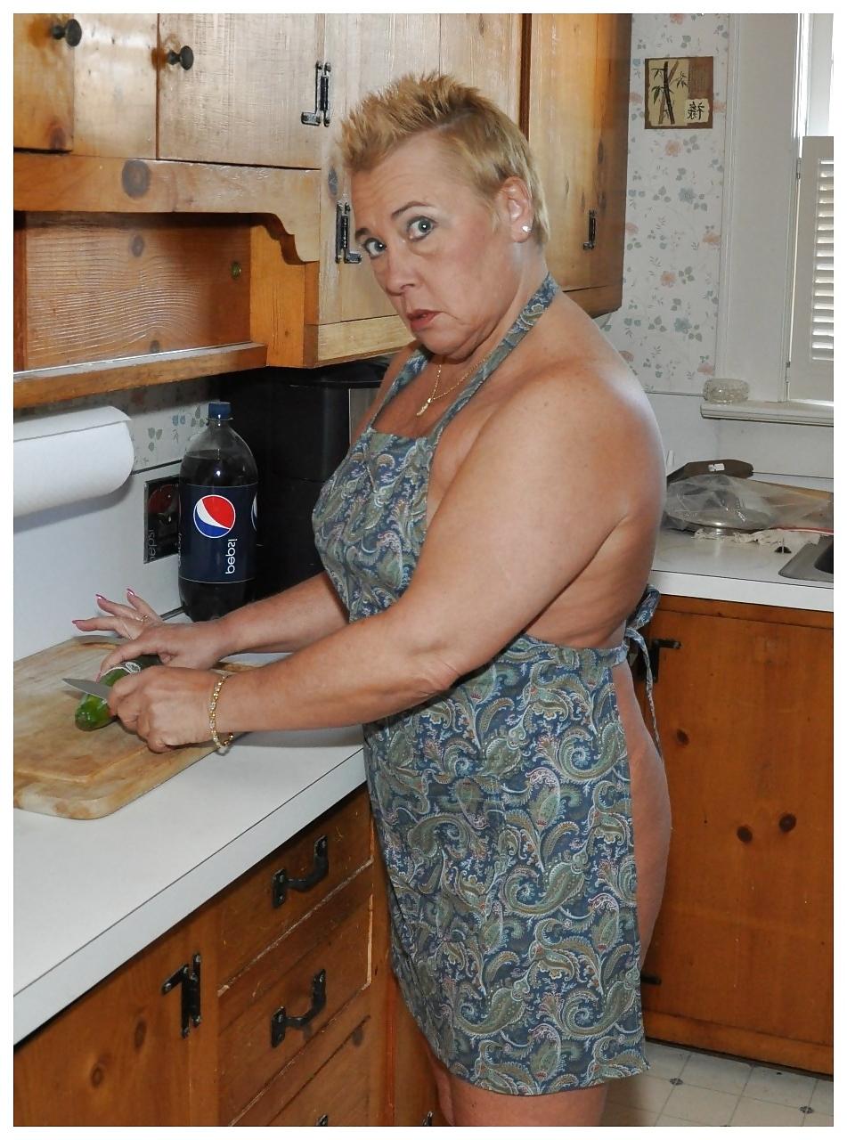 25P BBW granny Athena Risque