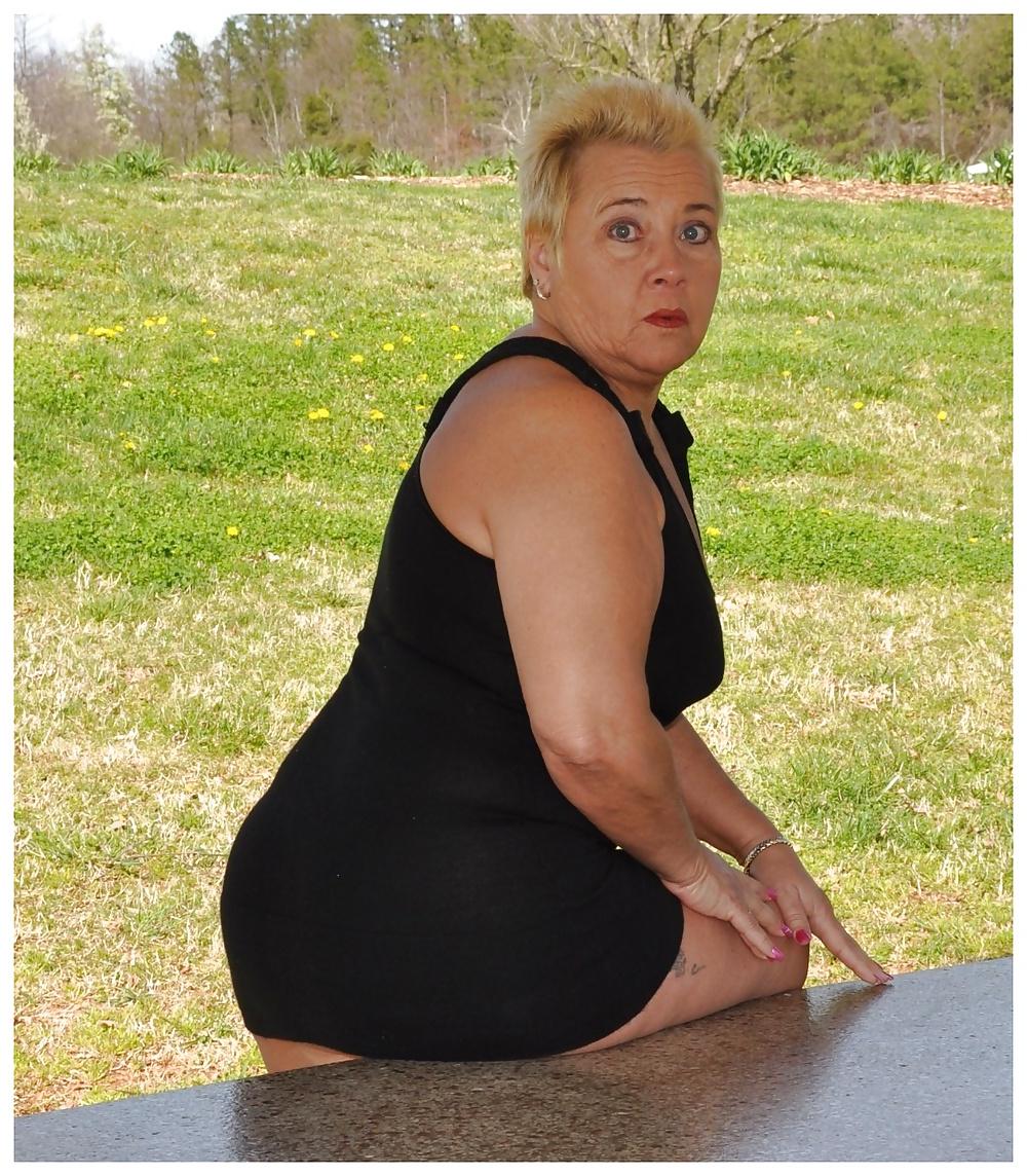 25P BBW granny Athena Risque
