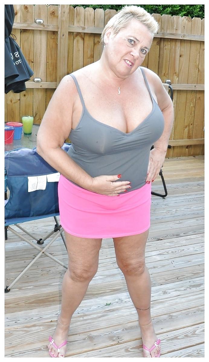 25P BBW granny Athena Risque