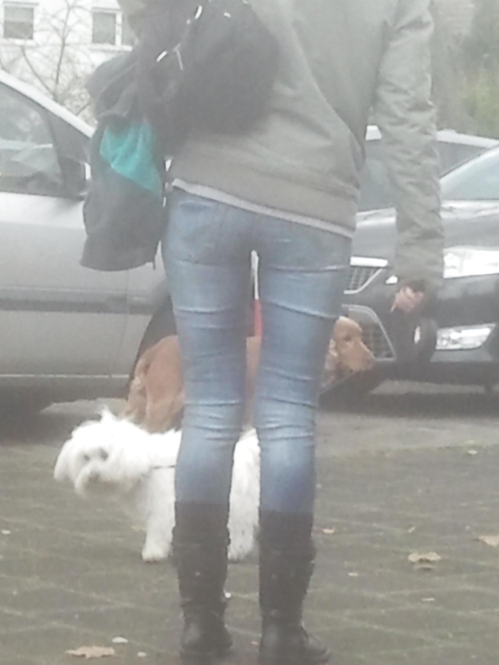 4P Teen asses in public