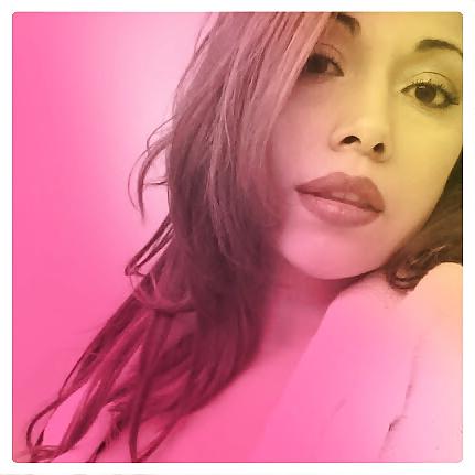 14P Gorgeous latina milf