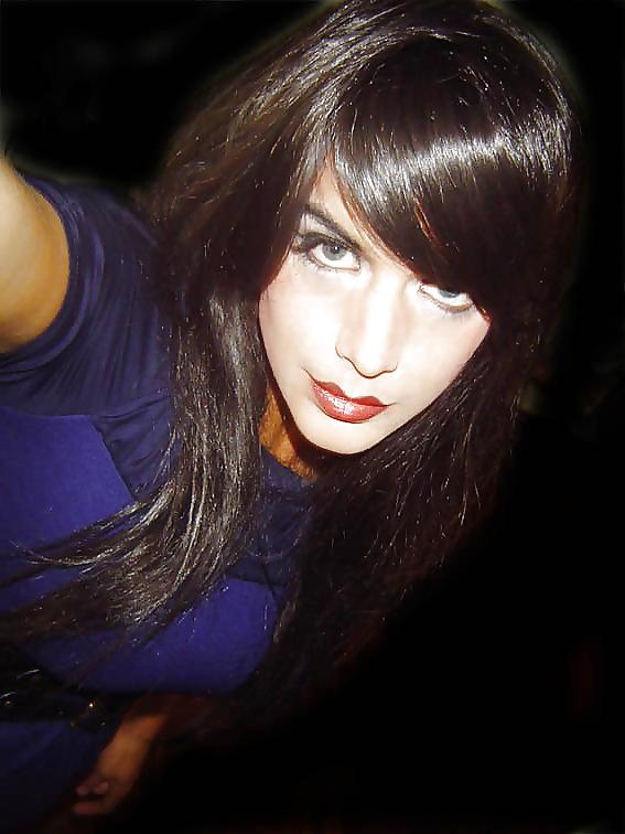 11P Do I Look Better With Or Without Glasses?