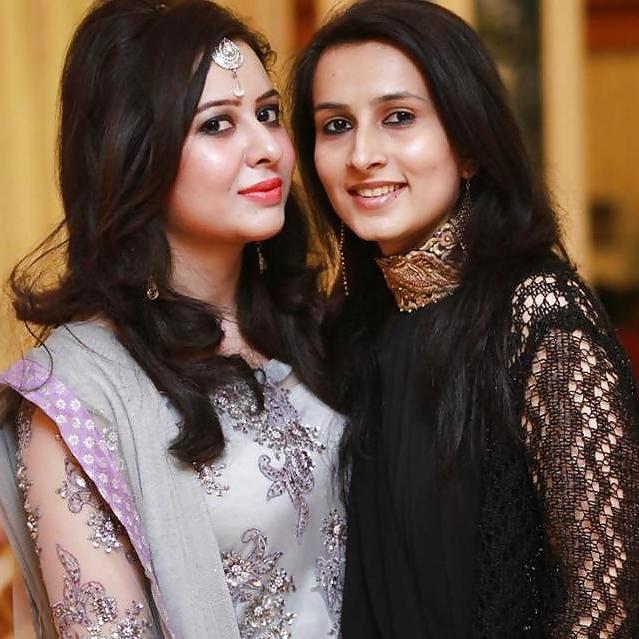 25P Sexy Muslim News Reader Rabbeaa for BIG BLACK COCKS 