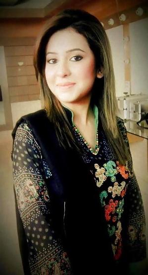 25P Sexy Muslim News Reader Rabbeaa for BIG BLACK COCKS 