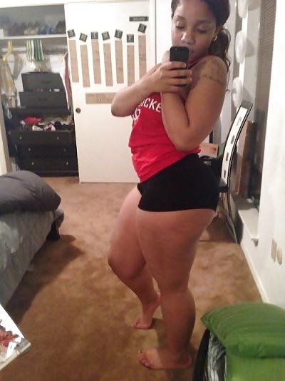 10P Thick Black Girl Selfie 2