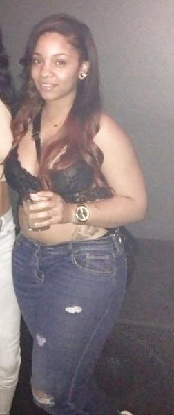 10P Thick Black Girl Selfie 2