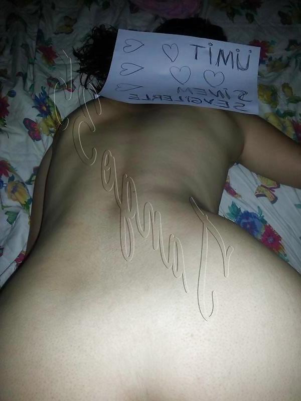 7P Turkish Slut Emel