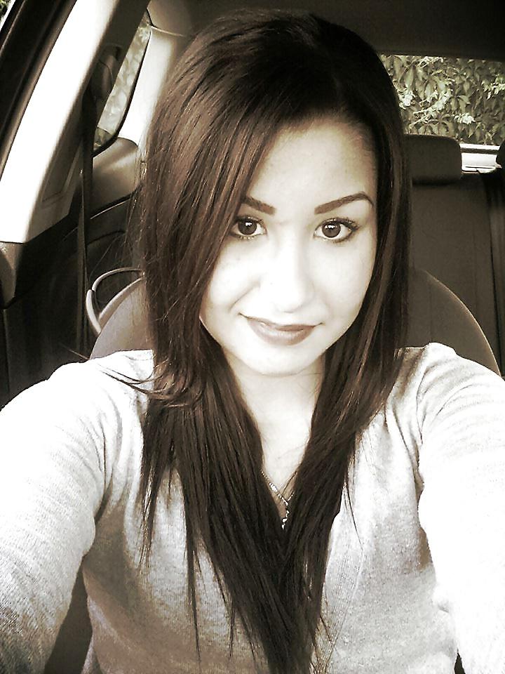 15P Turkish Cumface Girl! On which pic will you come?