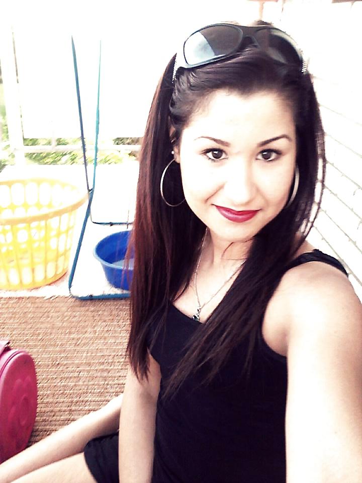 15P Turkish Cumface Girl! On which pic will you come?