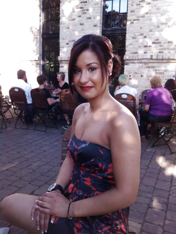 15P Turkish Cumface Girl! On which pic will you come?
