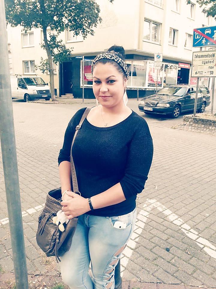 21P Turkish Chubby! Which one is most fuckable?