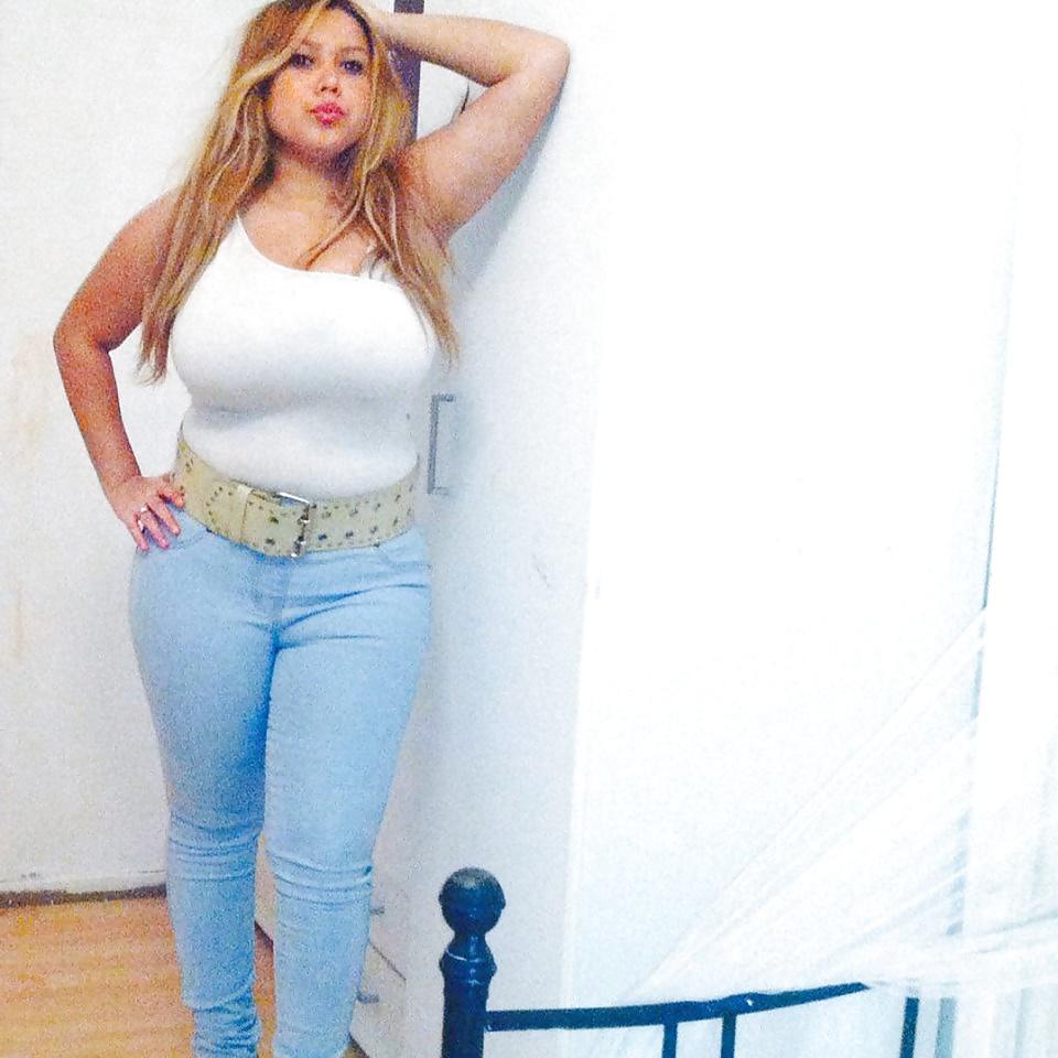 21P Turkish Chubby! Which one is most fuckable?