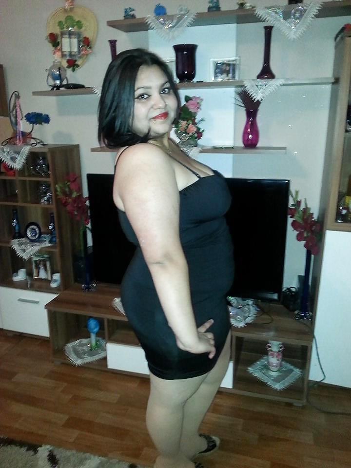21P Turkish Chubby! Which one is most fuckable?