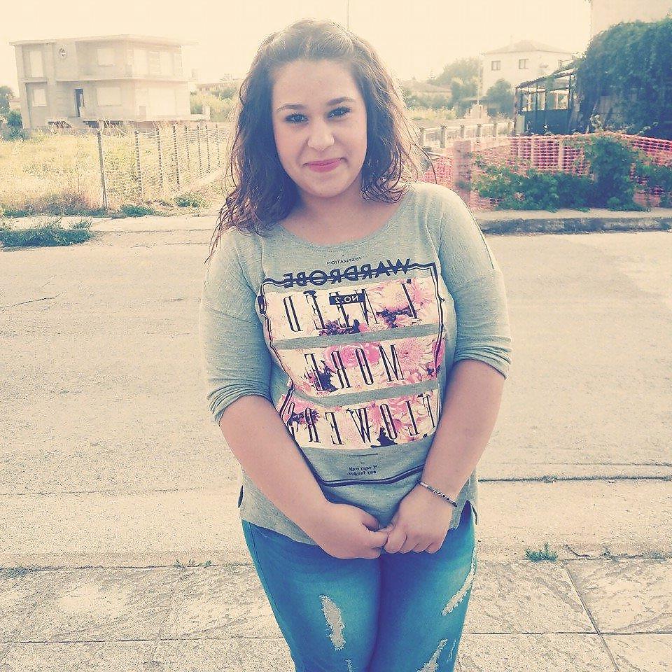 21P Turkish Chubby! Which one is most fuckable?