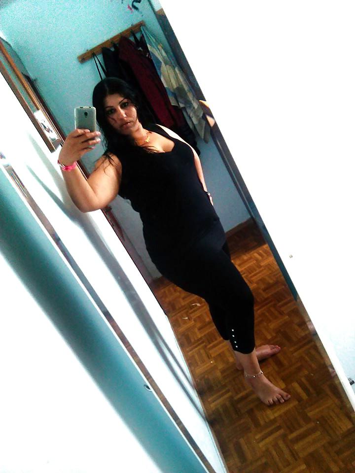 21P Turkish Chubby! Which one is most fuckable?