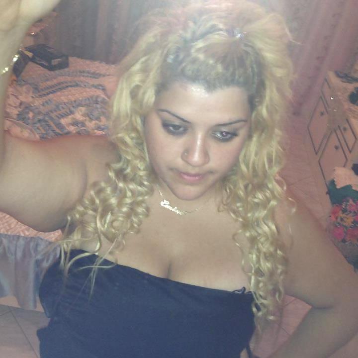 21P Turkish Chubby! Which one is most fuckable?