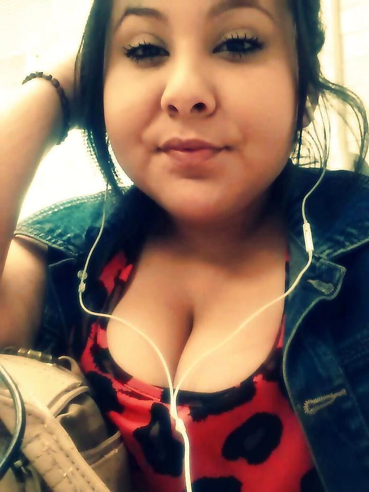 16P Fb selfies with cleavage