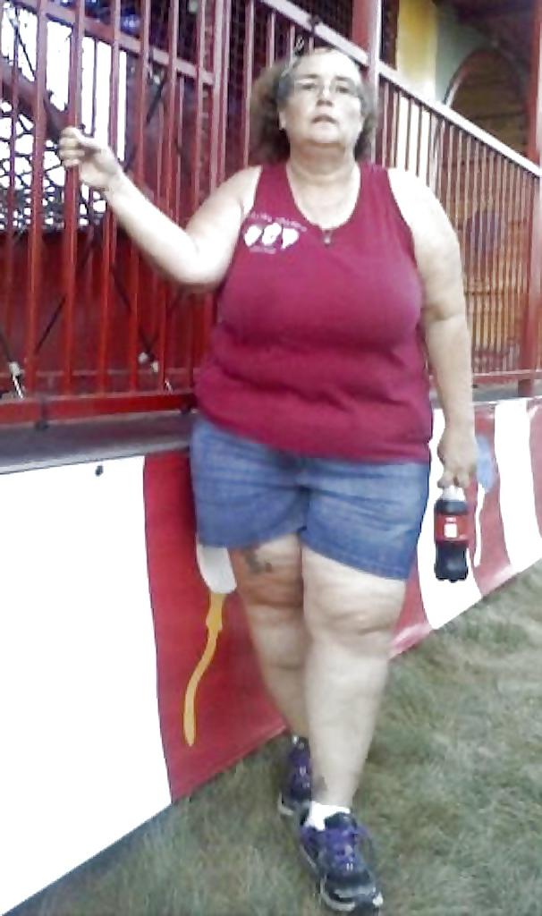 25P Grannies BBW Matures #98